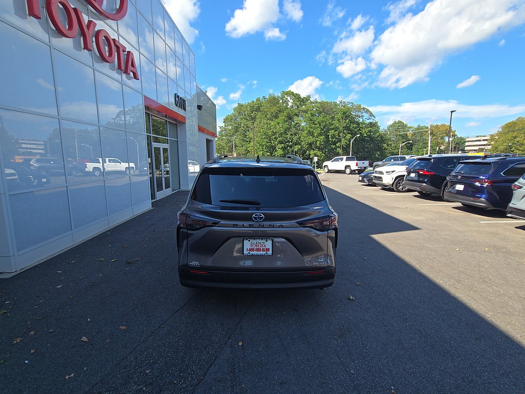 Certified 2024 Toyota Sienna XLE w/ XLE Plus Package AWD/4WD image 4