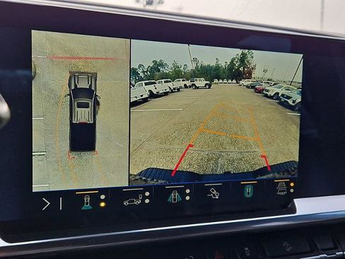 Certified 2025 Chevrolet Silverado 2500 LT w/ Z71 Chrome Sport Edition image 15