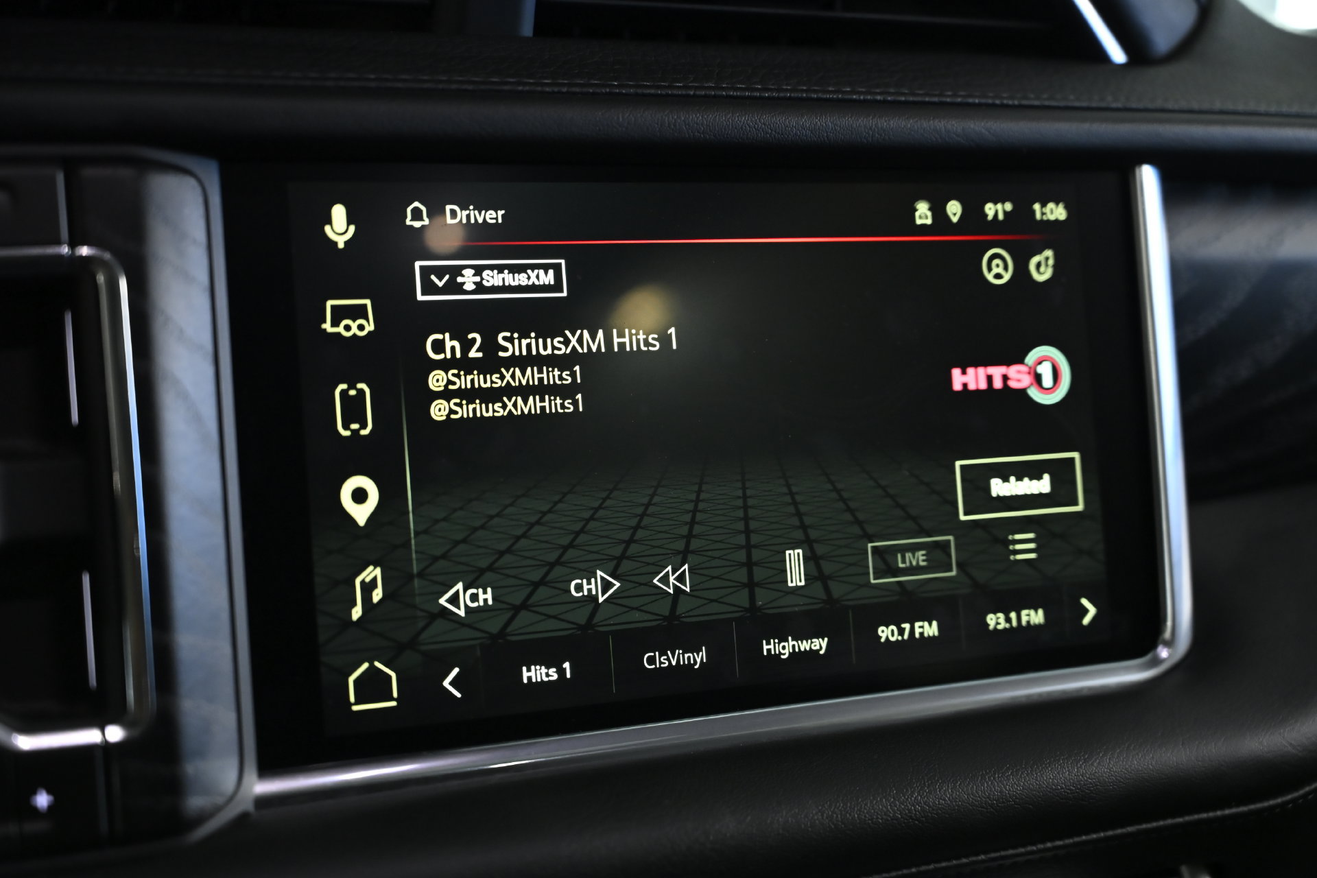 Used 2023 GMC Yukon XL Denali RWD image 33