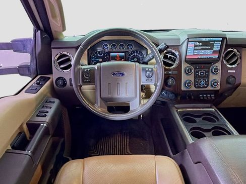 Used 2016 Ford F250 Lariat w/ Lariat Interior Package image 24