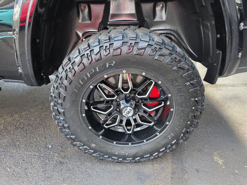 Used 2019 RAM 1500 Laramie w/ Sport Appearance Package AWD/4WD image 19