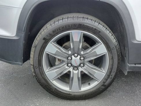 Used 2018 GMC Acadia SLT FWD image 6