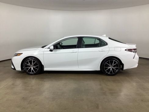 Used 2023 Toyota Camry SE AWD/4WD image 10