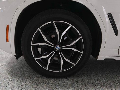 Used 2024 BMW X3 sDrive30i w/ M Sport Package RWD image 5