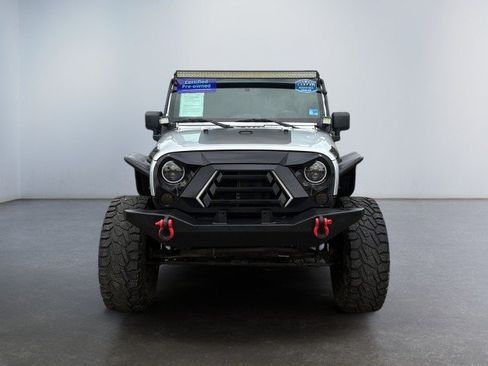 Used 2009 Jeep Wrangler Unlimited Sahara w/ Dual Top Group AWD/4WD image 10