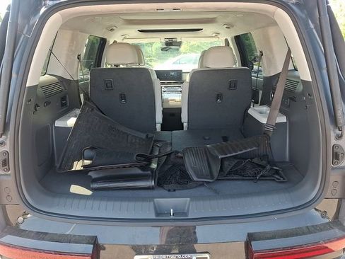 Used 2025 Hyundai Santa Fe Calligraphy AWD/4WD image 32