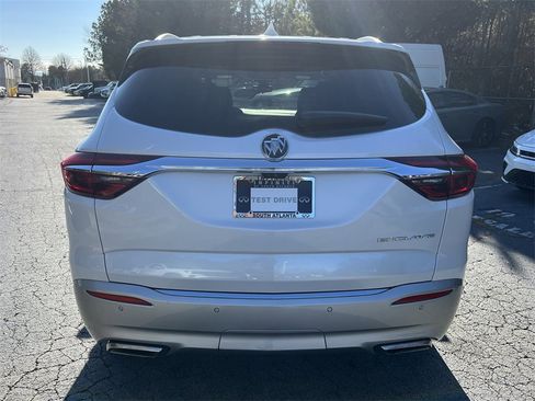 Used 2019 Buick Enclave Avenir w/ Avenir Technology Package image 4