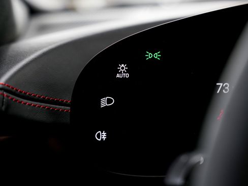 Used 2023 Porsche Taycan GTS image 11