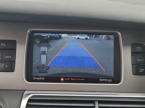 Used 2015 Audi Q7 3.0T Premium Plus w/ Premium Plus Package image 18