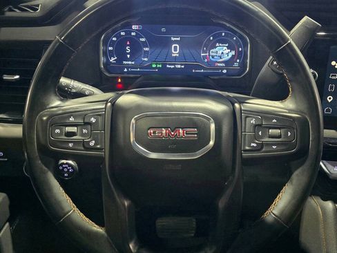 Used 2025 GMC Sierra 2500 AT4 w/ AT4 Premium Plus Package AWD/4WD image 13
