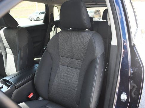 Used 2026 Nissan Rogue SV AWD/4WD image 17