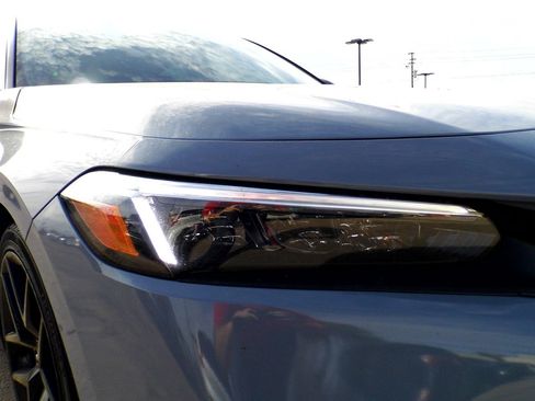 Used 2024 Honda Civic Sport image 9