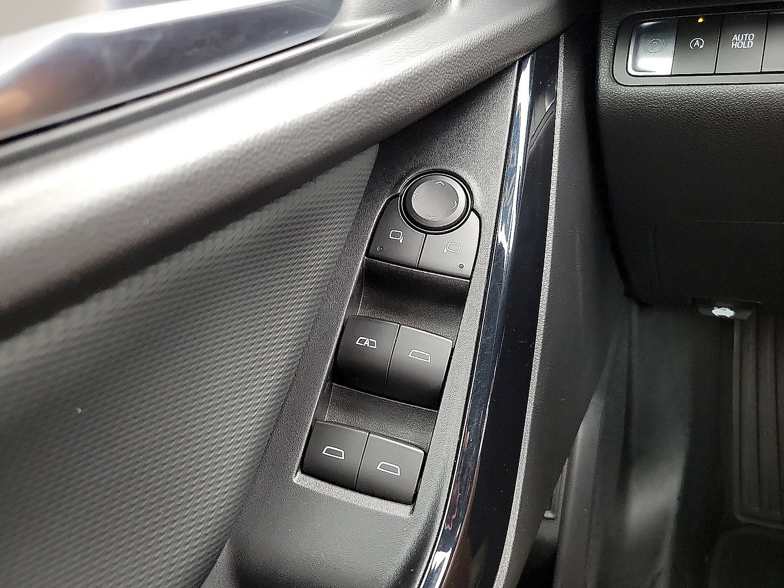 Used 2026 Chevrolet Equinox LT w/ Convenience Package II FWD image 13
