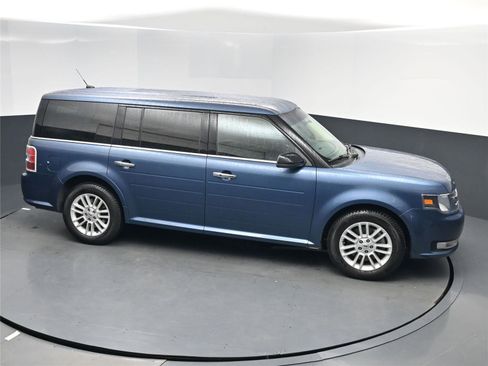 Used 2019 Ford Flex SEL image 18