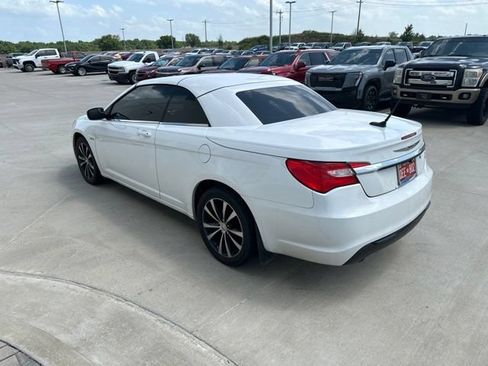 Used 2012 Chrysler 200 S FWD image 5