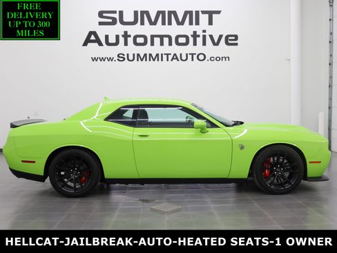 Used 2023 Dodge Challenger SRT Hellcat image 1