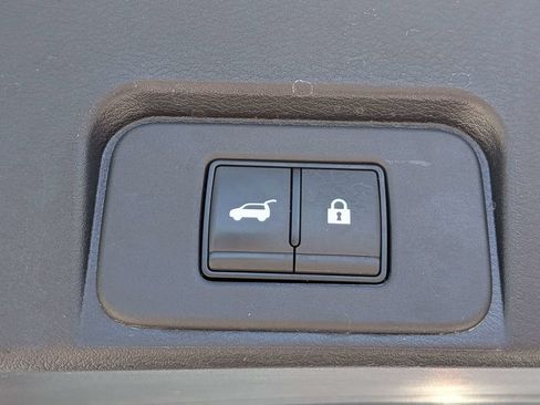 Used 2024 Nissan Rogue SV AWD/4WD image 15