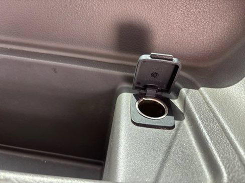Used 2019 Ford Expedition Limited w/ Equipment Group 301A RWD image 16