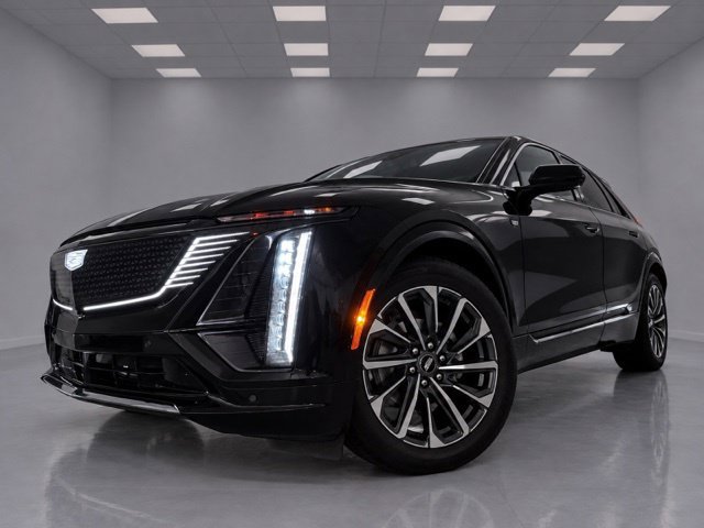 Used 2024 Cadillac Lyriq Sport AWD/4WD image 13