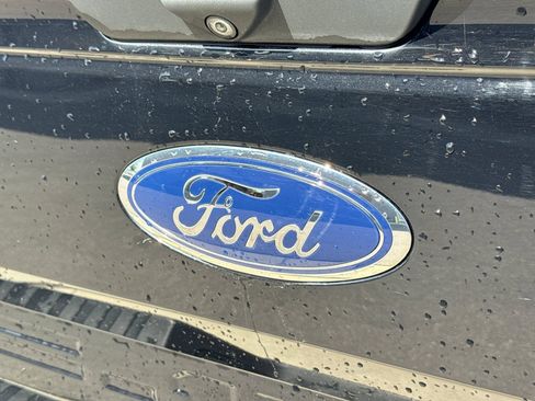 Used 2019 Ford F150 XLT w/ Equipment Group 302A Luxury AWD/4WD image 14