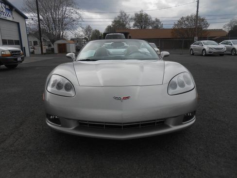 Used 2006 Chevrolet Corvette Convertible w/ Preferred Equipment Group image 4