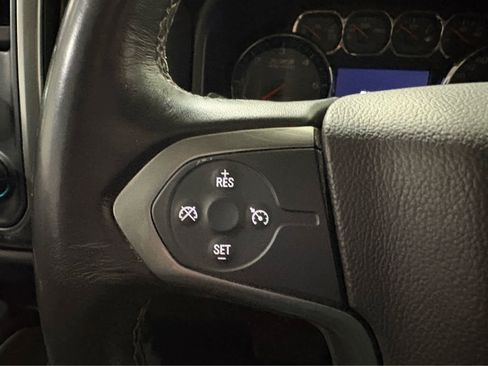 Used 2018 Chevrolet Silverado 1500 LT w/ Texas Edition image 19