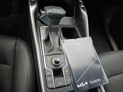 New 2026 Kia Sorento S AWD/4WD image 10