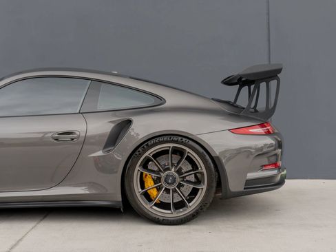 Used 2016 Porsche 911 GT3 RS RWD image 18