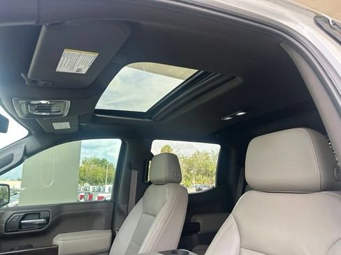 Used 2021 GMC Sierra 1500 SLT AWD/4WD image 2