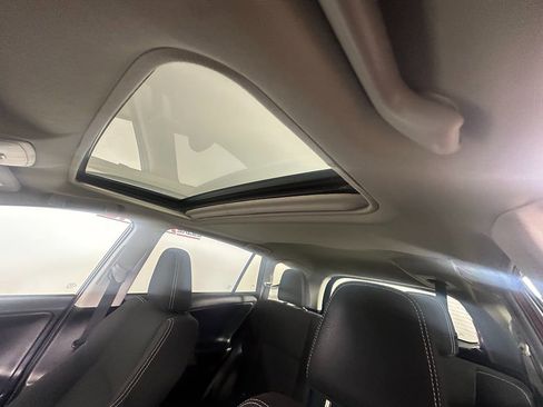 Used 2018 Toyota RAV4 Adventure image 15