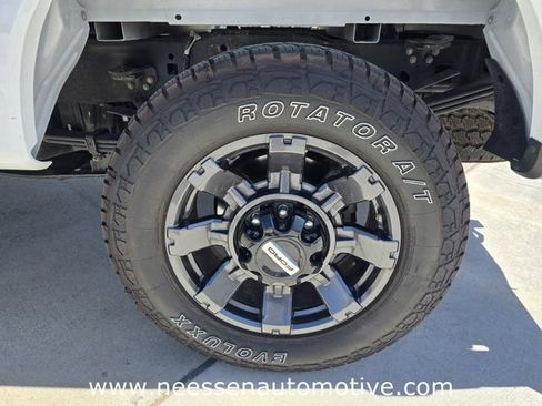 Used 2024 Ford F350 Lariat w/ Sport Appearance Package AWD/4WD image 42