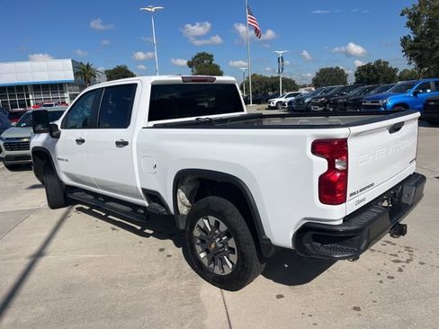 Used 2024 Chevrolet Silverado 2500 Custom image 5
