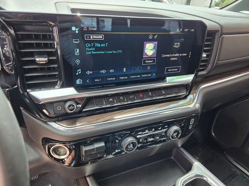 Certified 2025 Chevrolet Silverado 1500 LT Trail Boss w/ Convenience Package II AWD/4WD image 26
