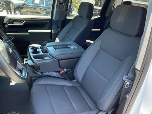 Used 2023 Chevrolet Silverado 1500 LT AWD/4WD image 11