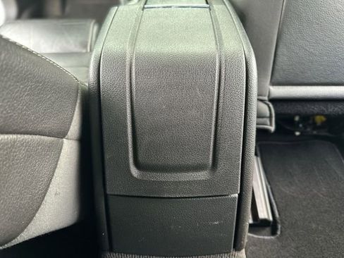 Used 2010 Ford Mustang GT RWD image 22