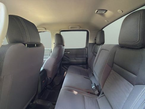 Used 2024 Nissan Frontier SV w/ Technology Package AWD/4WD image 19