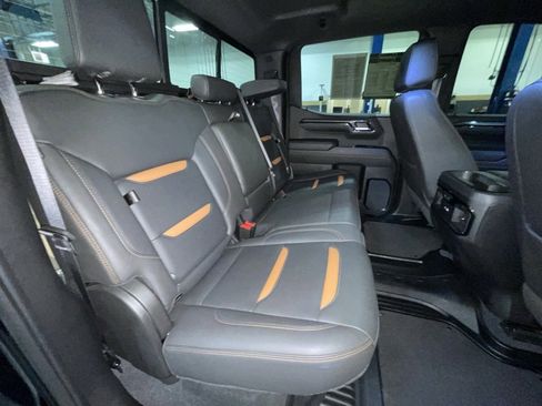 Used 2024 GMC Sierra 1500 AT4 w/ Technology Package image 28