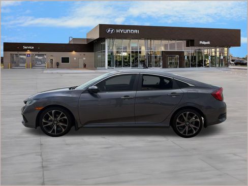 Used 2021 Honda Civic Sport image 2