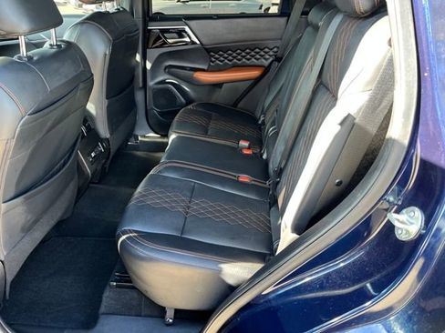 Used 2022 Mitsubishi Outlander SEL image 7