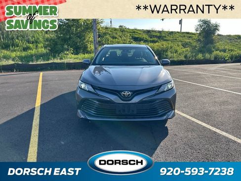 Used 2018 Toyota Camry LE FWD image 3