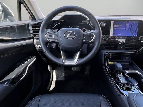 Used 2025 Lexus NX 250 FWD w/ Towing Package (2000 Lbs) image 11