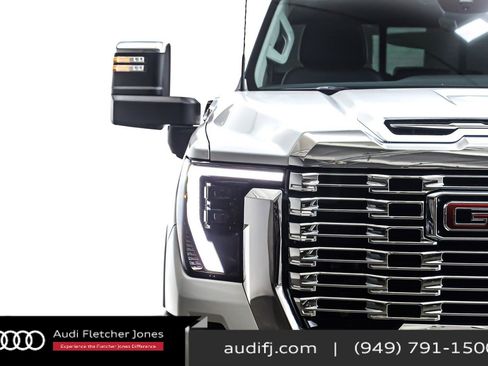 Used 2025 GMC Sierra 2500 Denali w/ Denali Reserve Package image 14