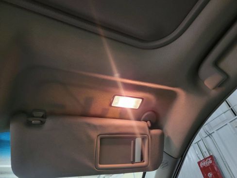 Used 2013 Toyota Camry XLE image 40