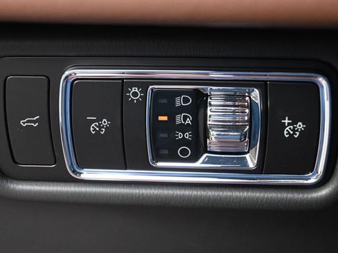 Used 2025 Lincoln Aviator Reserve w/ Equipment Group 201A AWD/4WD image 25