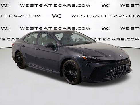 Used 2025 Toyota Camry SE w/ Convenience Package FWD image 46