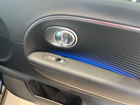 New 2026 Hyundai Ioniq 9 SEL image 16