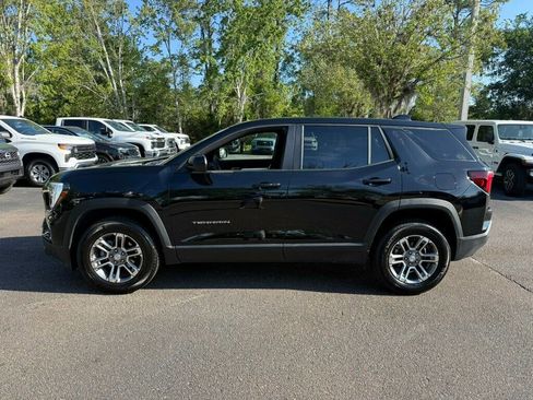 Used 2026 GMC Terrain Elevation image 2