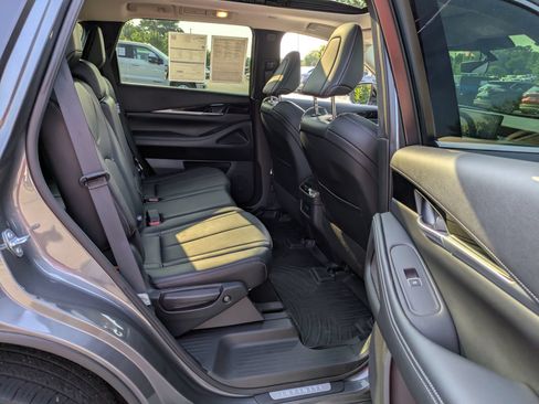 Used 2025 INFINITI QX60 Pure FWD image 35