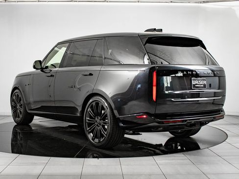 New 2026 Land Rover Range Rover Long Wheelbase SE image 10