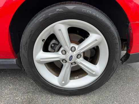 Used 2011 Ford Mustang GT RWD image 32